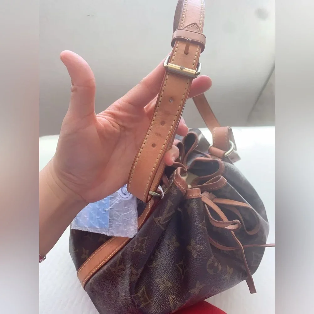 Louis Vuitton Petit Noé Monogram Bucket Bag Made in‎ France 2015